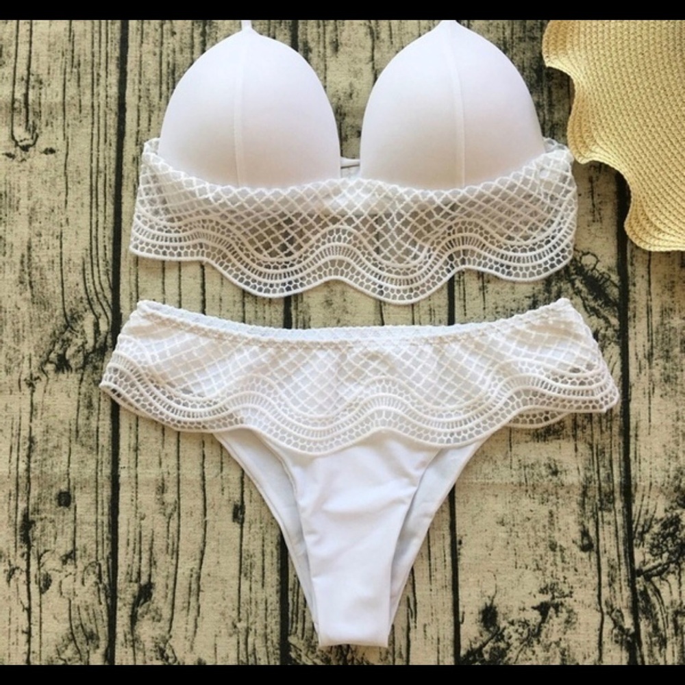 Women’s bikini bathing suit